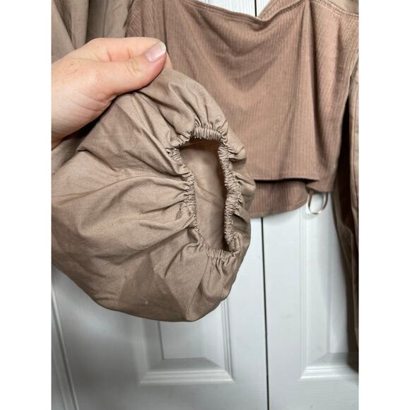 NEW Abercrombie & Fitch Womens Tan Ribbed Balloon Sleeve Blouse Size Large - Picture 6 of 6